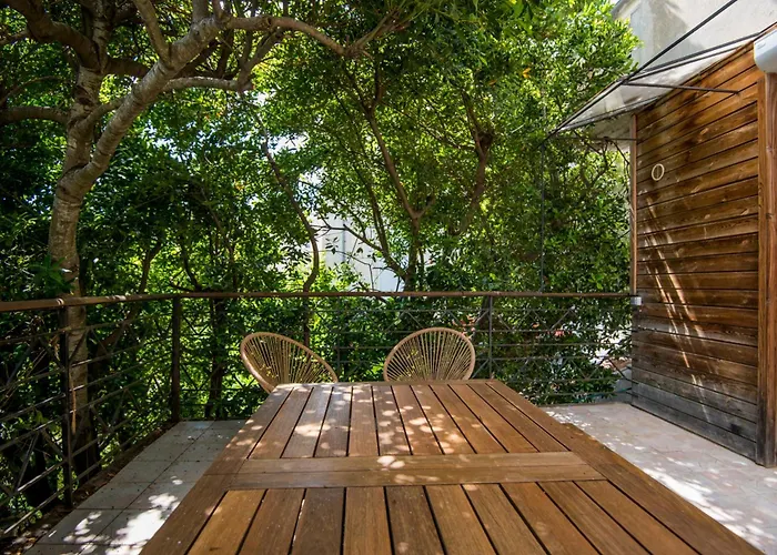 Apartment Le Canopee 3 Pers F1 Terrasse Fibre Centre-ville Millau